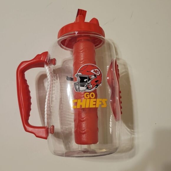 NEW CHIEFS NFL KANSAS CITY FOOTBALL CLEAR FLIP TOP HANDLED DRINK CUP NWT - Picture 9 of 16